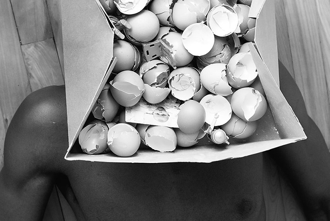 © Stanley Février l’invention des crépuscules (détail), de la série Les Archéologies, 2014-2020, impression numérique, 150 x 100 cm. Photo : Karine Huard