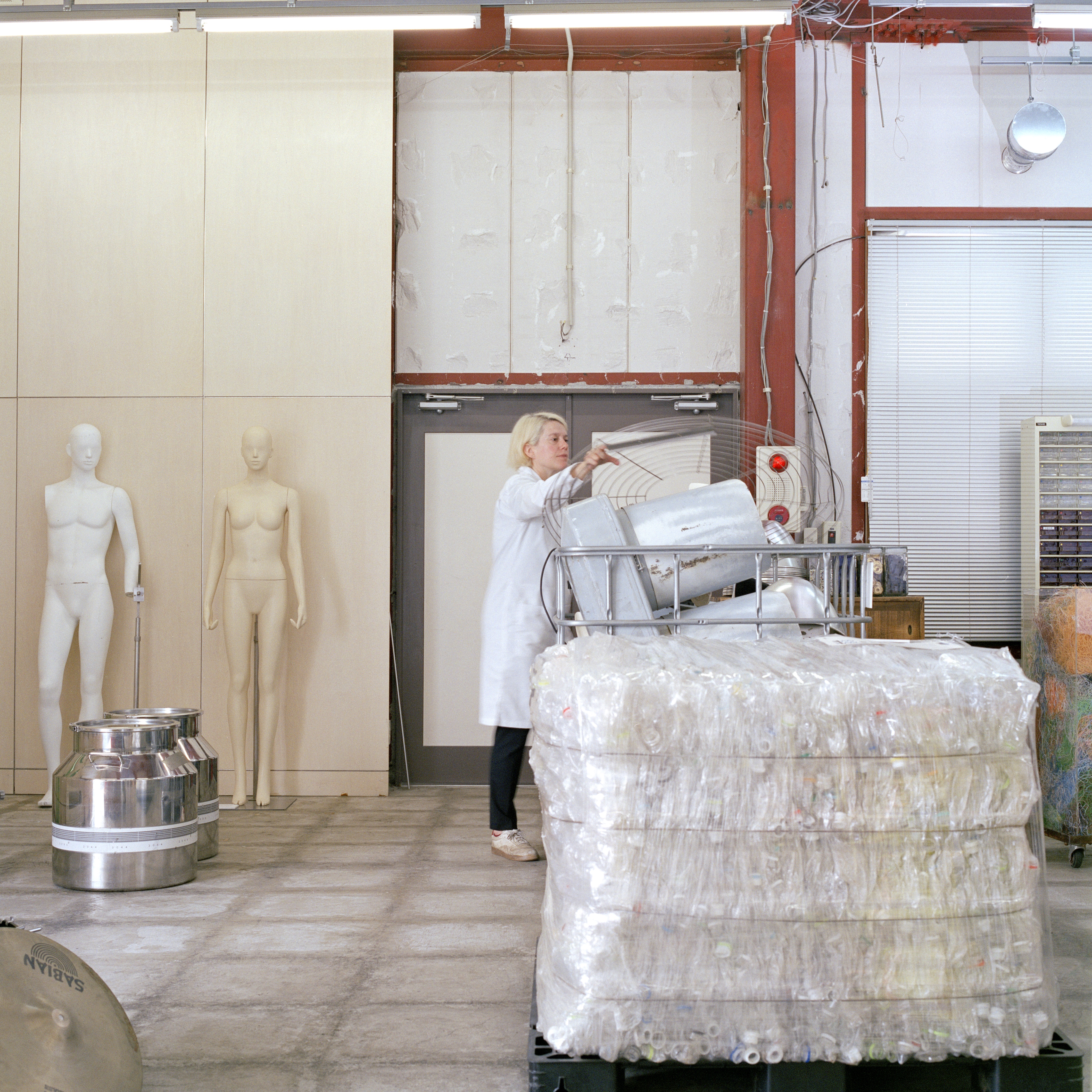 Kim Waldron, <em>Showroom, Mono Factory</em>, 2022